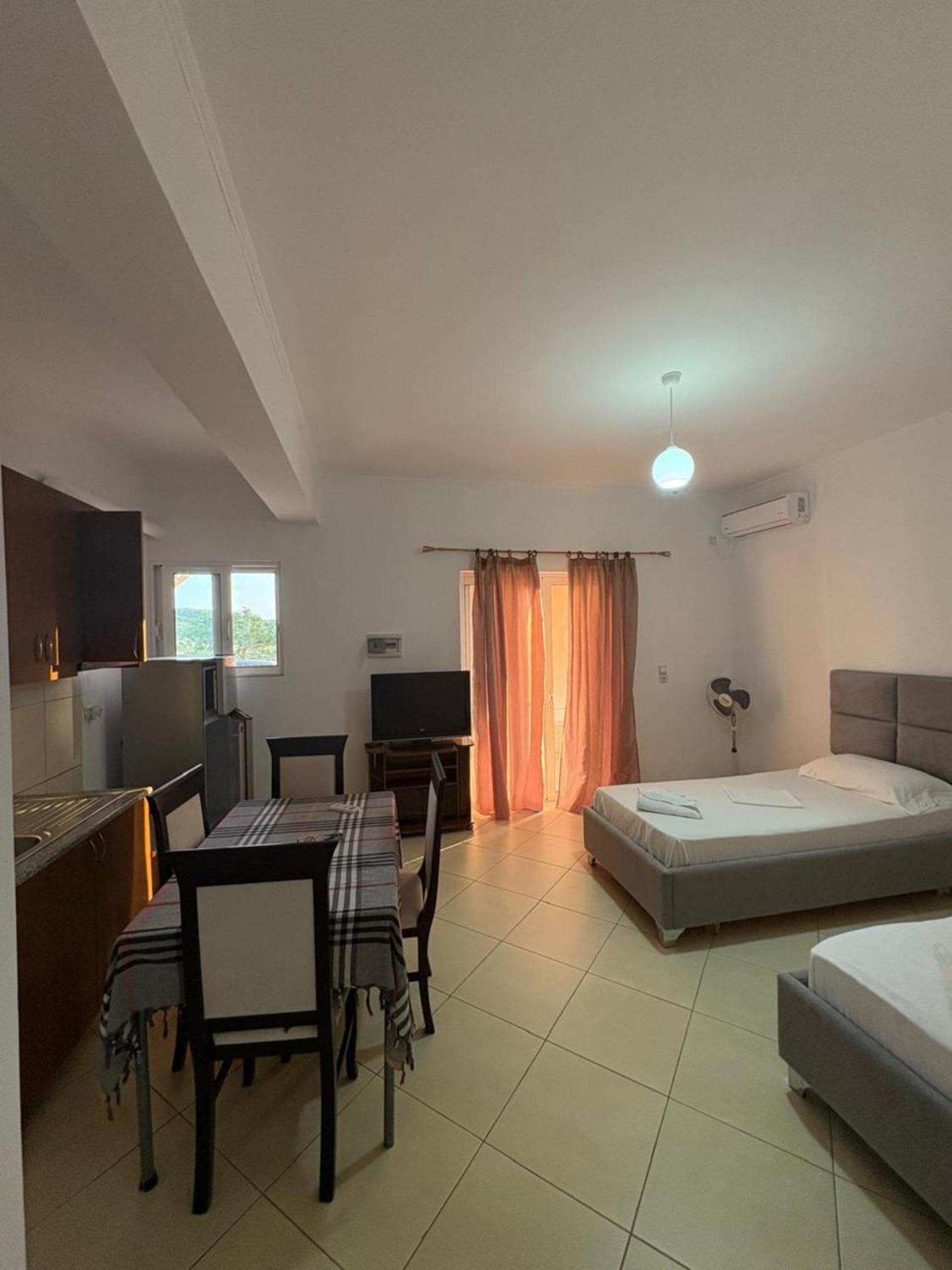 Vila Flavin 1 Ksamil Luaran gambar